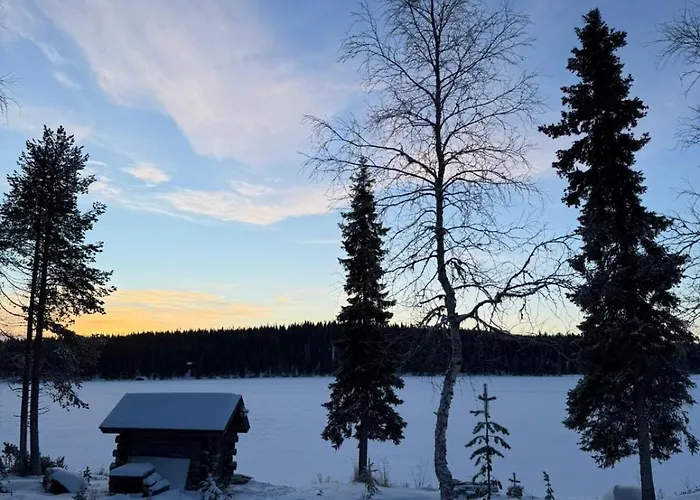 Kuonti-ruka, Kelohirsimoekki Jaerven Rannalla Hébergement de vacances *