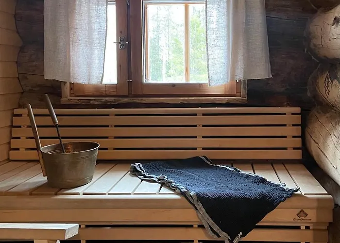 Hébergement de vacances Kuonti-ruka, Kelohirsimoekki Jaerven Rannalla Kuusamo