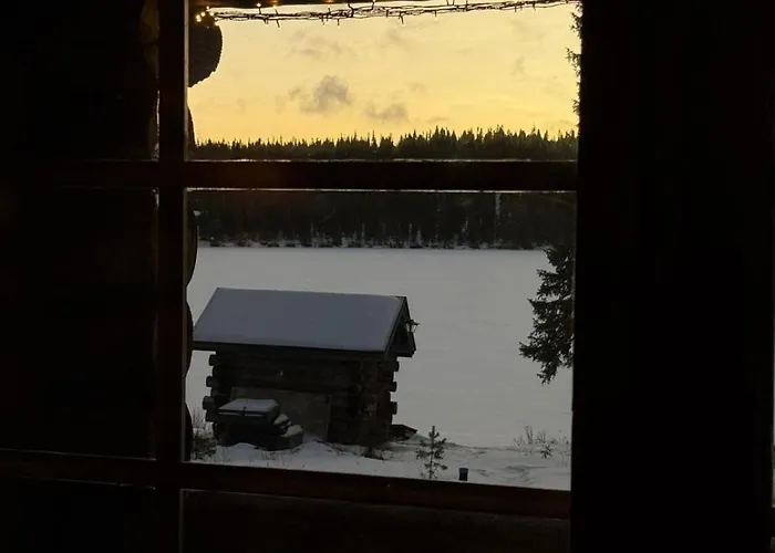 Hébergement de vacances Kuonti-ruka, Kelohirsimoekki Jaerven Rannalla